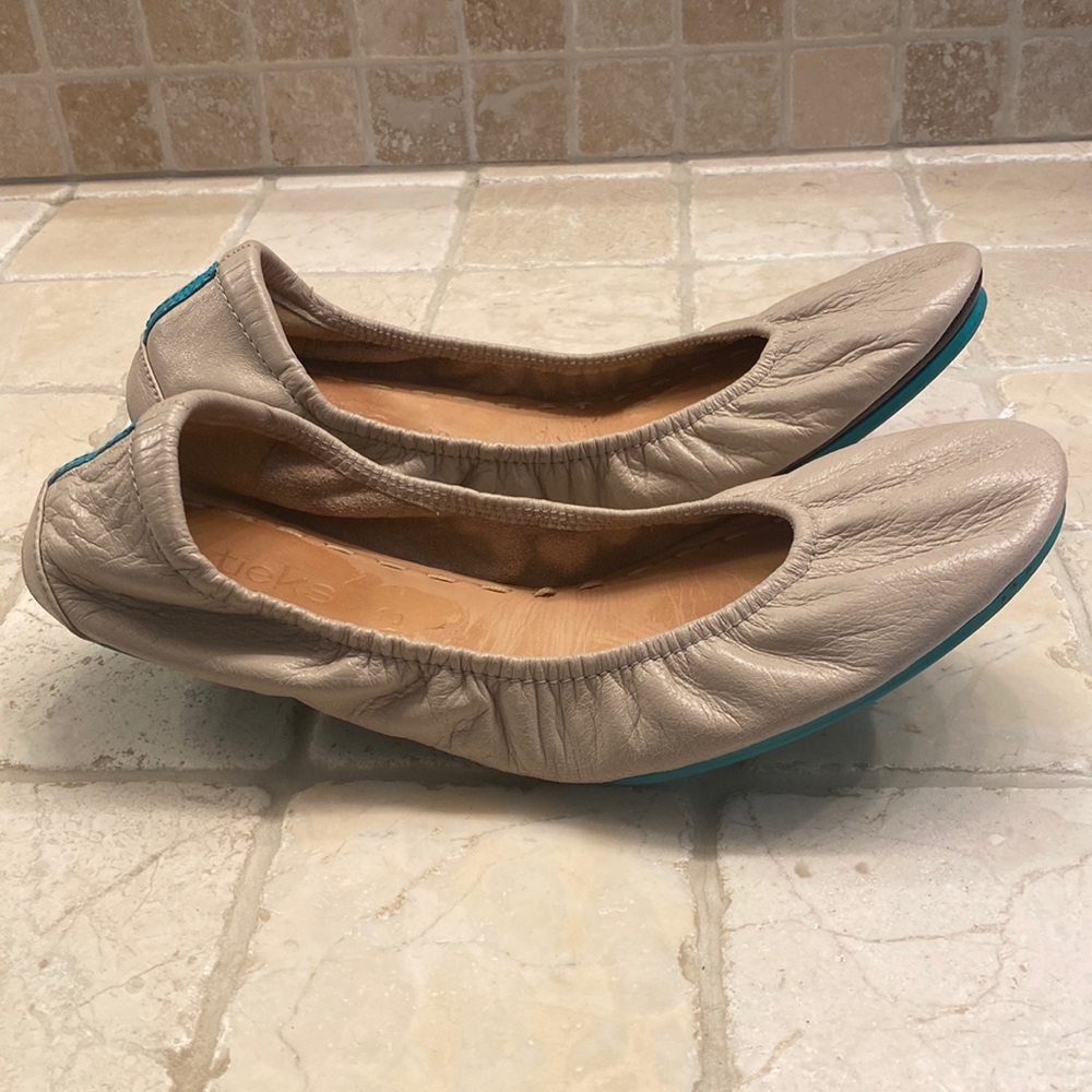 Tieks ballerina flats. Only worn a few times!